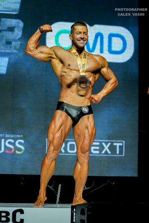 CLASSIC PHYSIQUE +178